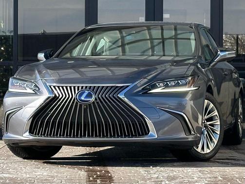 2019 Lexus ES 300h Luxury