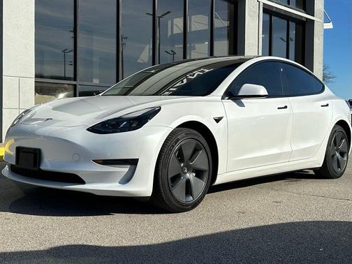 2023 Tesla Model 3 Standard Range