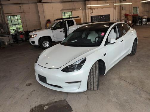 2023 Tesla Model 3 Standard Range
