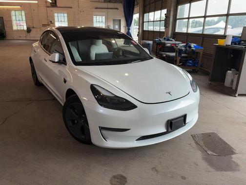 2023 Tesla Model 3 Standard Range