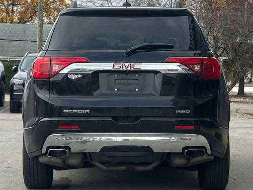 2019 GMC Acadia Denali