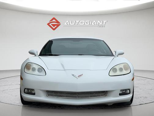 Arctic White 2011 Chevrolet Corvette Base