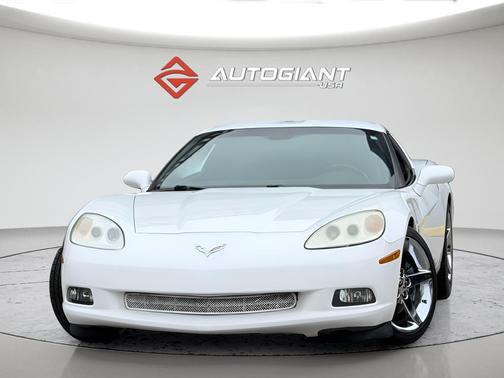 Arctic White 2011 Chevrolet Corvette Base