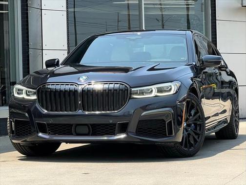 2022 BMW 750 i xDrive