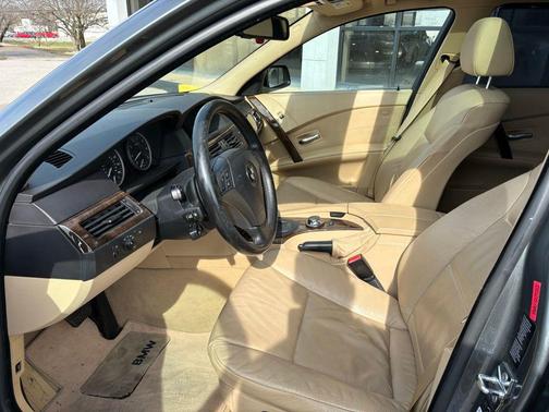 2005 BMW 545 545i