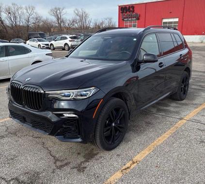2022 BMW X7 M50i