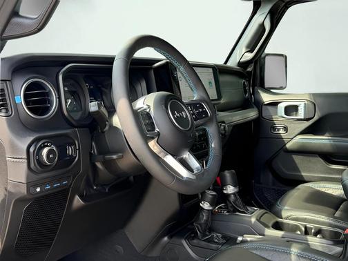 Black Clearcoat 2024 Jeep Wrangler 4xe High Altitude