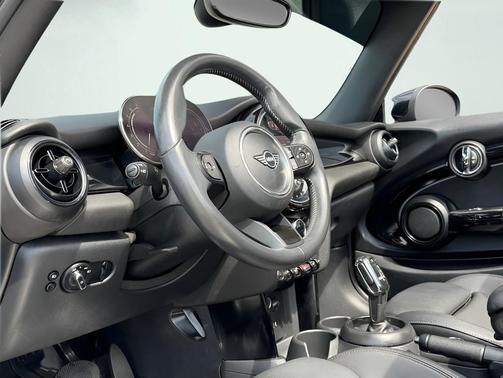 Midnight Black 2024 MINI Convertible Cooper S