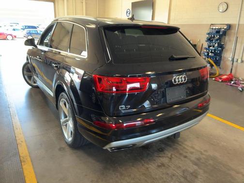 2019 Audi Q7 55 Prestige