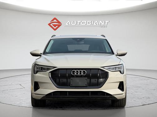 2021 Audi e-tron Premium