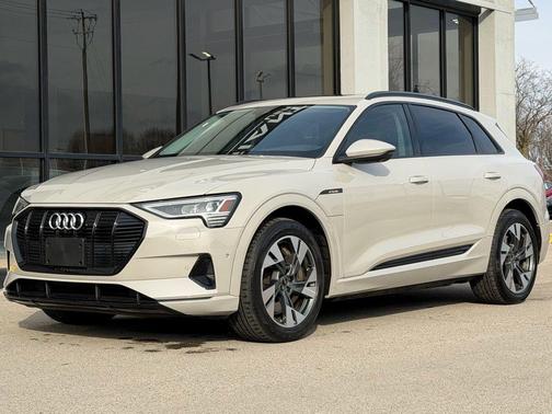 2021 Audi e-tron Premium