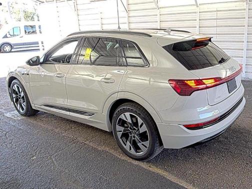 2021 Audi e-tron Premium