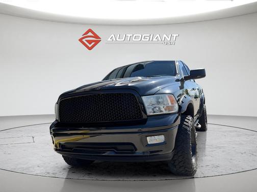 Brilliant Black Crystal Pearlcoat 2011 Dodge Ram 1500 SLT