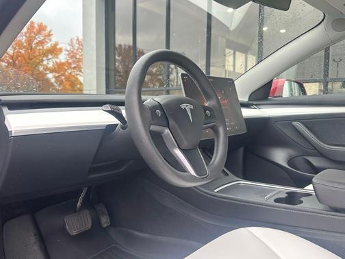 2023 Tesla Model 3 Standard Range