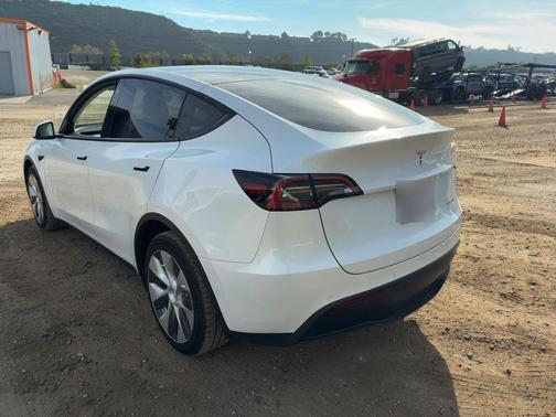 2021 Tesla Model Y Long Range Dual Motor All-Wheel Drive