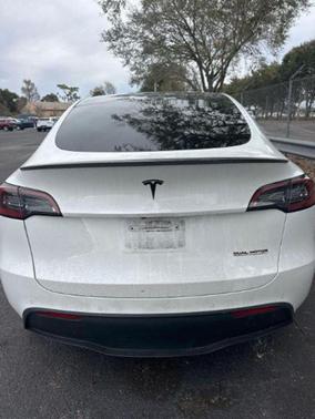 2022 Tesla Model Y Performance Dual Motor All-Wheel Drive
