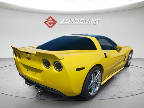 Velocity Yellow Tintcoat 2007 Chevrolet Corvette Base