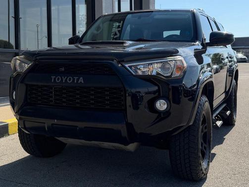 Midnight Black Metallic 2018 Toyota 4Runner TRD Pro