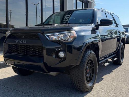 Midnight Black Metallic 2018 Toyota 4Runner TRD Pro
