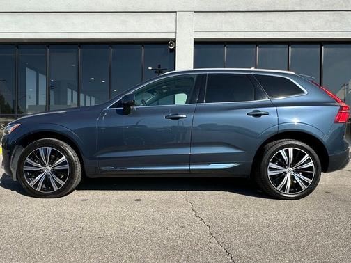 2022 Volvo XC60 B5 Inscription