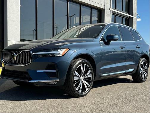 2022 Volvo XC60 B5 Inscription