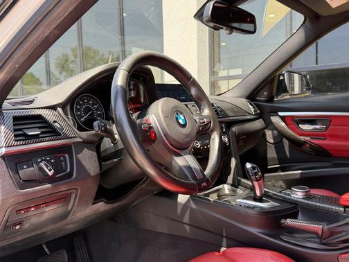 Alpine White 2017 BMW 330e iPerformance