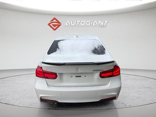 Alpine White 2017 BMW 330e iPerformance