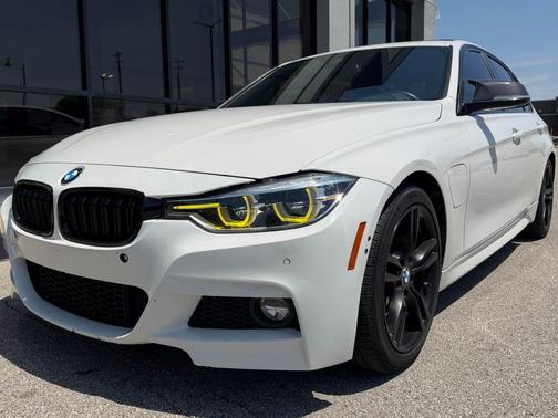 Alpine White 2017 BMW 330e iPerformance