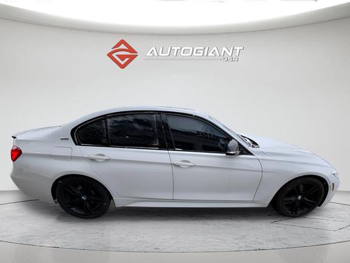 Alpine White 2017 BMW 330e iPerformance