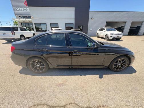 Black Sapphire Metallic 2017 BMW 330 330i