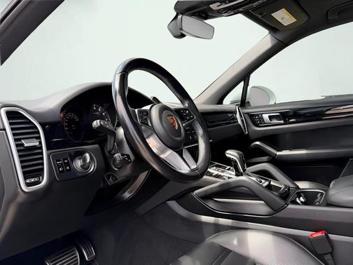 White 2021 Porsche Cayenne S
