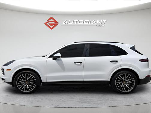 White 2021 Porsche Cayenne S