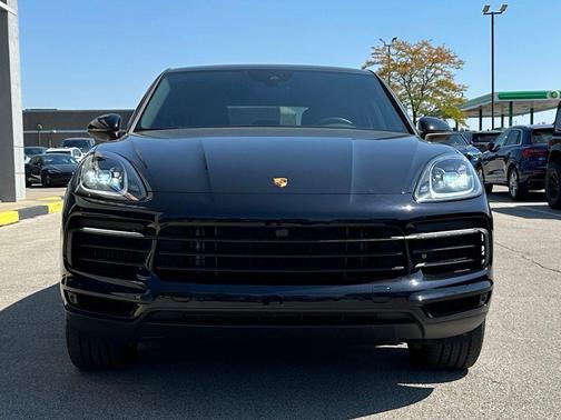 2022 Porsche Cayenne Base