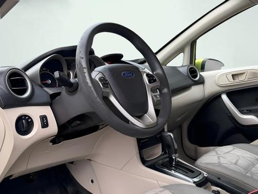 2011 Ford Fiesta SE