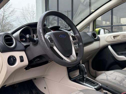 2011 Ford Fiesta SE