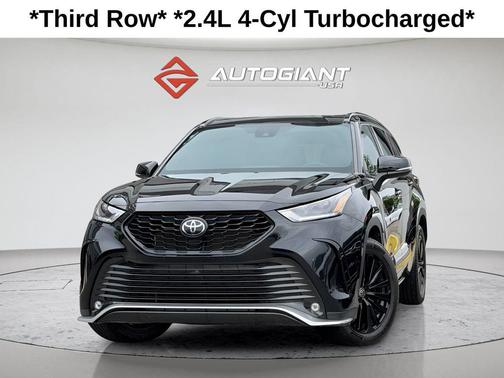 Midnight Black Metallic 2023 Toyota Highlander XSE