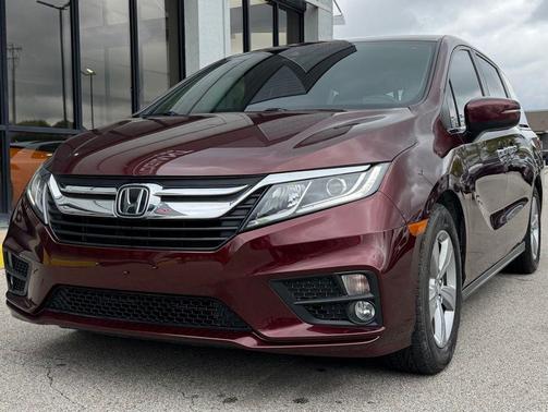 Deep Scarlet Pearl 2019 Honda Odyssey EX
