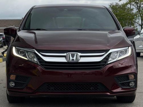 Deep Scarlet Pearl 2019 Honda Odyssey EX