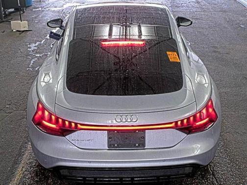 2022 Audi e-tron GT Prestige