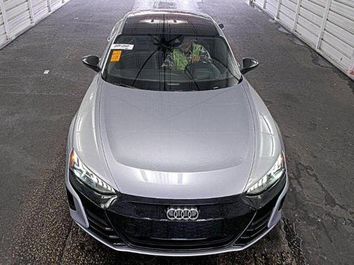 2022 Audi e-tron GT Prestige