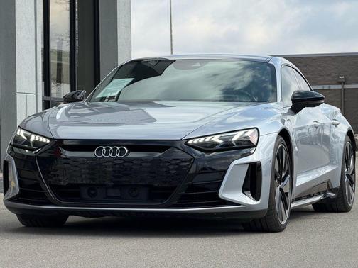 2022 Audi e-tron GT Prestige