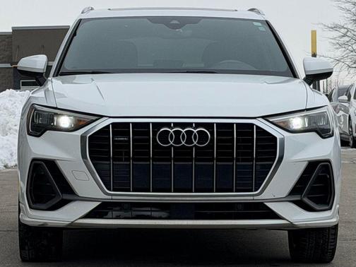 2020 Audi Q3 45 S line Premium