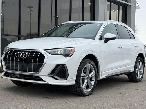 2020 Audi Q3 45 S line Premium