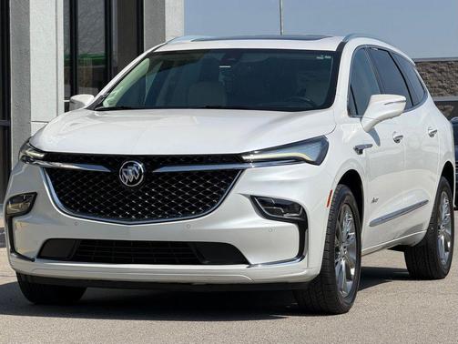 White Frost Tricoat 2022 Buick Enclave FWD Avenir