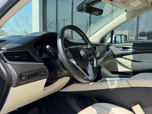 White Frost Tricoat 2022 Buick Enclave FWD Avenir