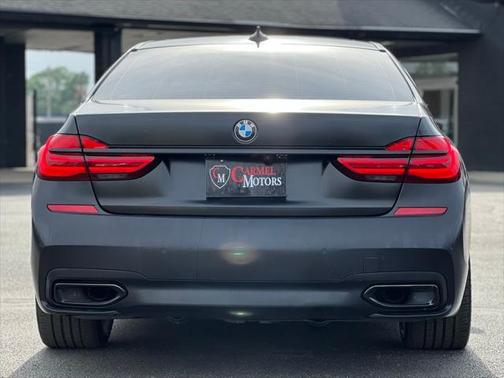 2019 BMW 740 740i