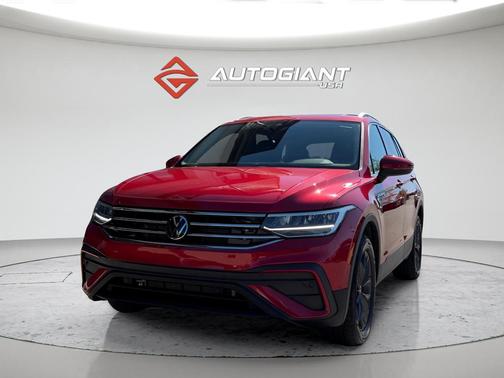 Kings Red Metallic 2023 Volkswagen Tiguan 2.0T SE