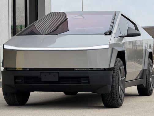 2024 Tesla Cybertruck Cyberbeast