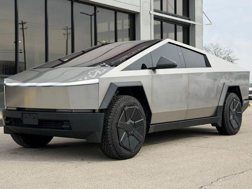 2024 Tesla Cybertruck Cyberbeast