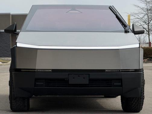 2024 Tesla Cybertruck Cyberbeast